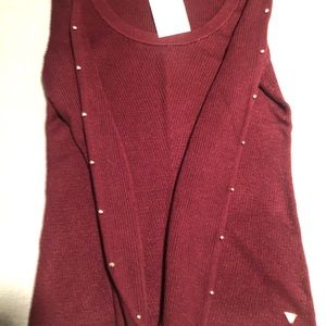 Size Medium Guess light casual chic sweater